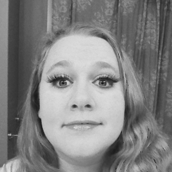 Meet your Posher, Tara - Picture 1 of 1